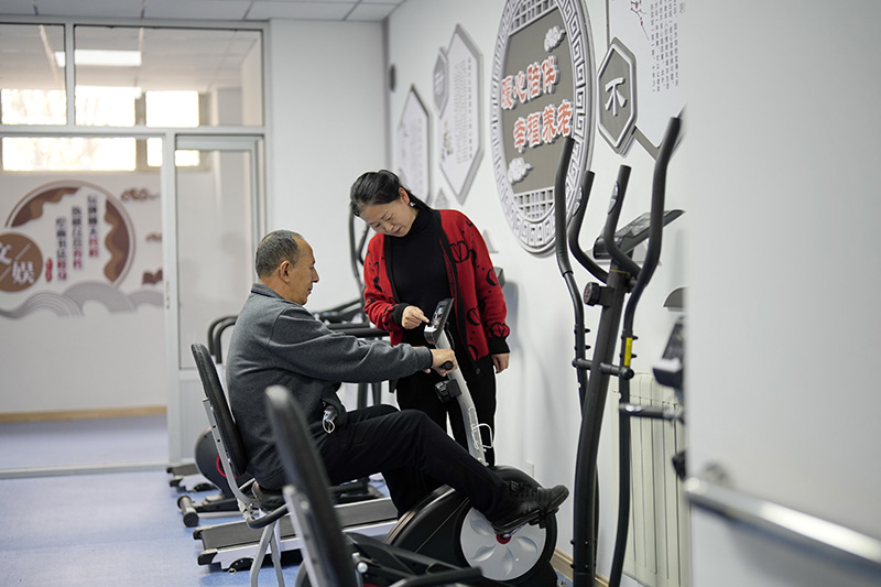牢牢把握高质量发展这个首要任务——以习近平同志为核心的党中央引领中国经济稳中求进开新局