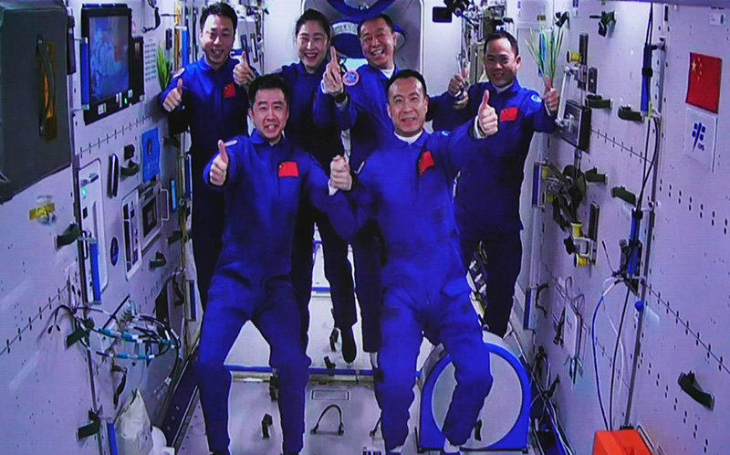 叩问苍穹 探索不停——写在第八个“中国航天日”到来之际