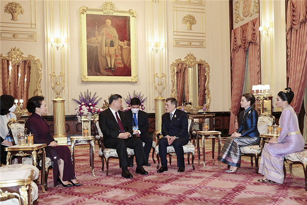 Xi, Peng Liyuan meets with Thai King Maha Vajiralongkorn, Queen Suthida