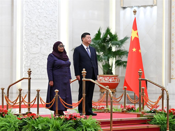 Xi holds talks with Tanzanian president