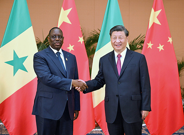 Xi meets Senegalese President Sall