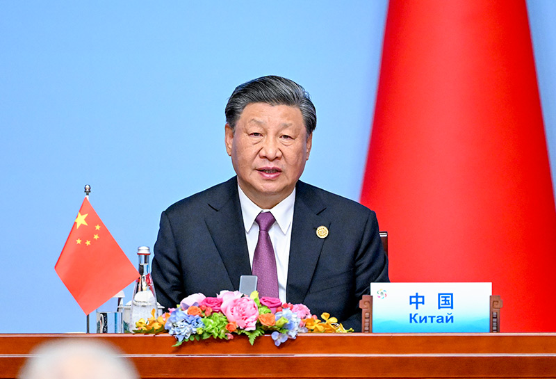 习近平同中亚五国元首共同会见记者