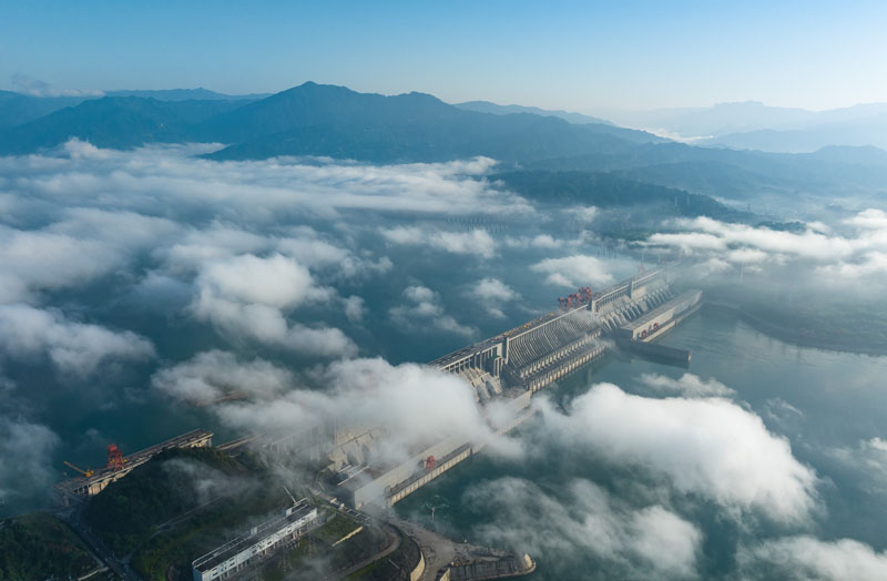 湖北宜昌：三峡云海如画