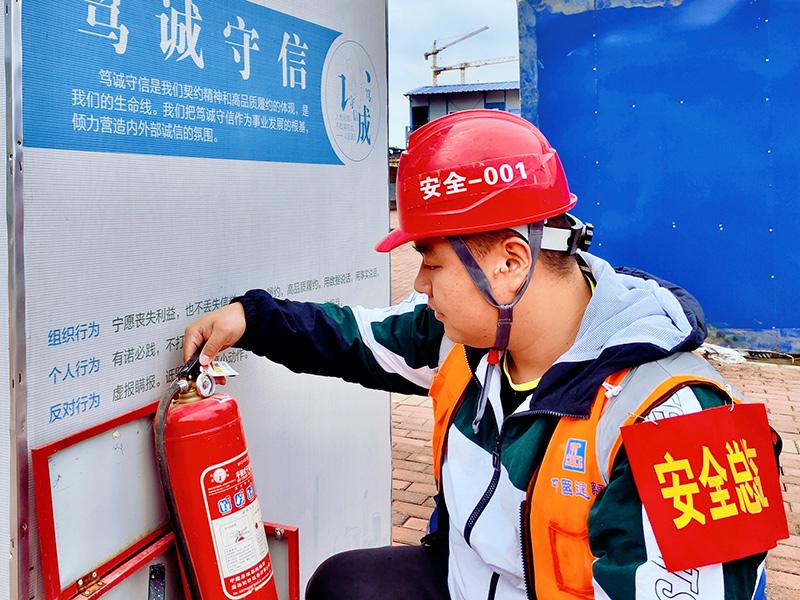 依靠劳动创造扎实推进中国式现代化——写在2023年“五一”国际劳动节来临之际