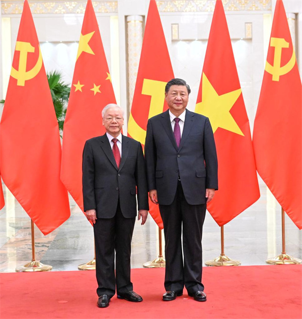 Xi holds talks with Vietnam's communist party chief