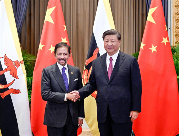 Xi calls for building South China Sea into sea of peace, friendship, cooperation