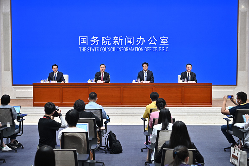 国务院新闻办举行首届中国国际供应链促进博览会筹备情况发布会