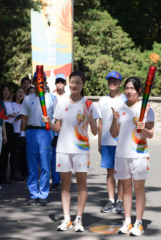 成都第31届世界大学生夏季运动会火炬传递启动仪式在京举行