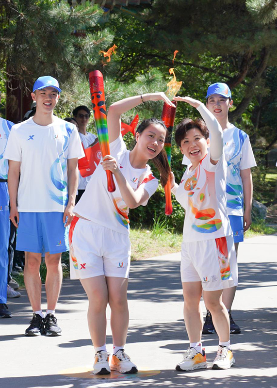 成都第31届世界大学生夏季运动会火炬传递启动仪式在京举行