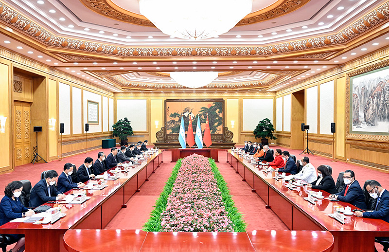 习近平同洪都拉斯总统卡斯特罗举行会谈