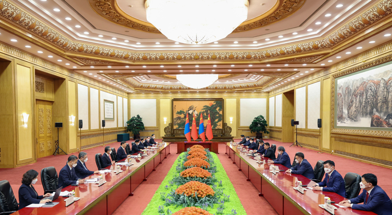 习近平会见蒙古国总理奥云额尔登