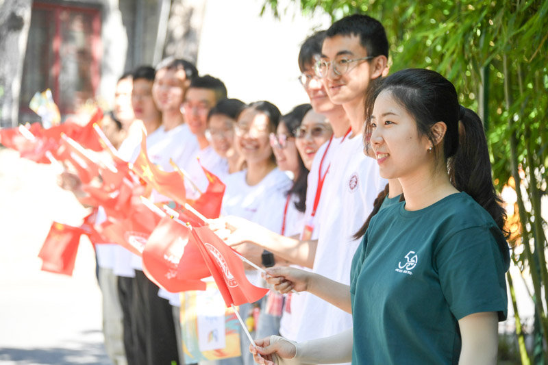 成都第31届世界大学生夏季运动会火炬传递启动仪式在京举行