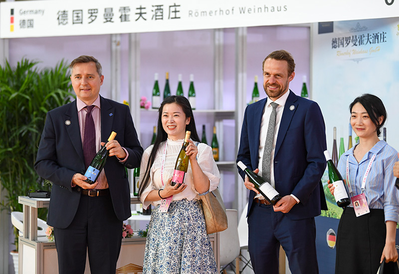 国际葡萄与葡萄酒产业大会在银川开幕