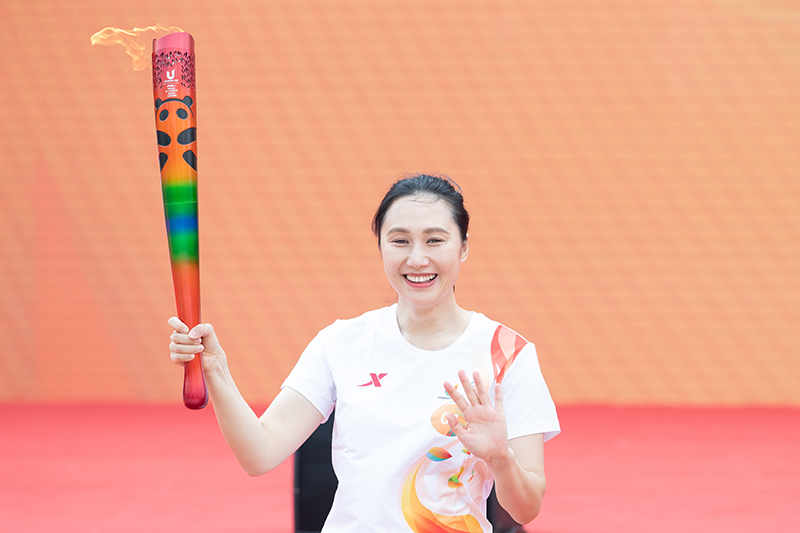 成都世界大学生夏季运动会火炬传递哈尔滨站举行