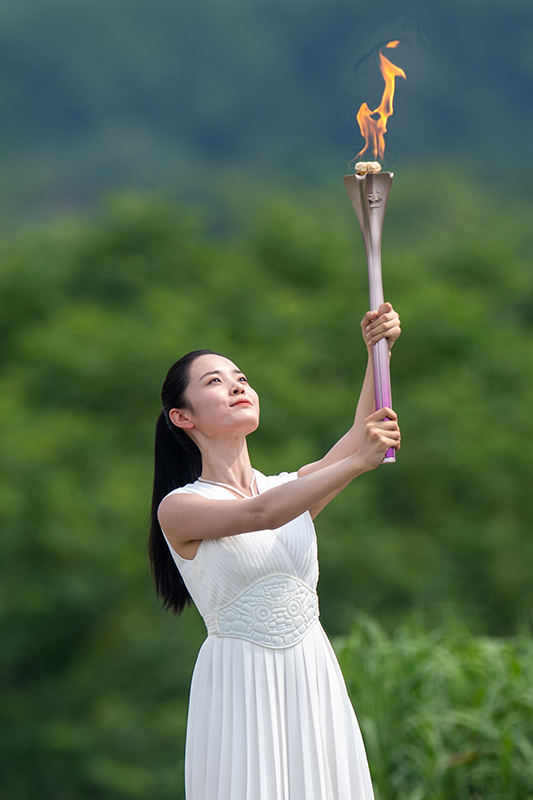 杭州亚运会火种采集仪式在良渚古城遗址举行