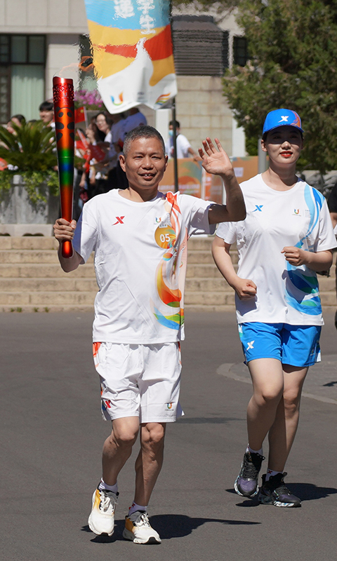 成都第31届世界大学生夏季运动会火炬传递启动仪式在京举行