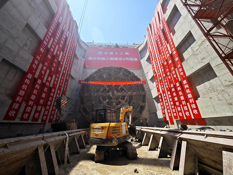 天津至北京大兴国际机场铁路全线主体完工