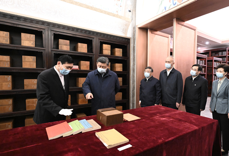 习近平出席文化传承发展座谈会并发表重要讲话