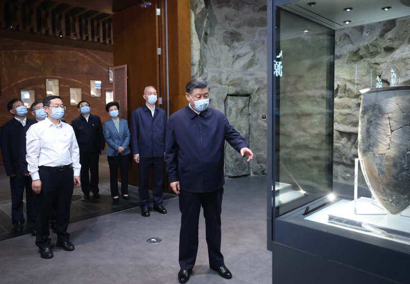 习近平出席文化传承发展座谈会并发表重要讲话