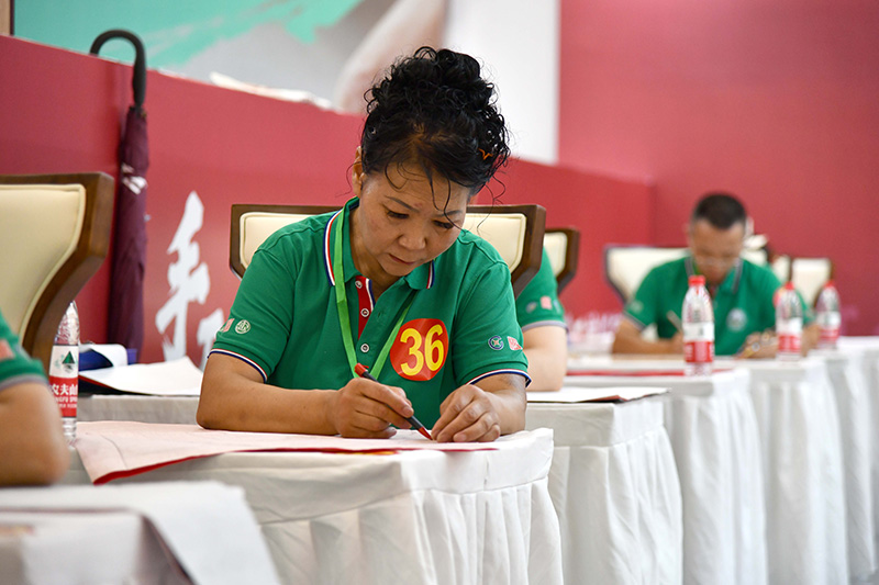 第一届全国农民技能大赛在山东聊城举行