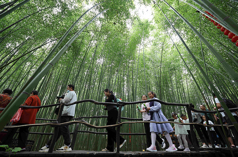 假期旅游热 祖国山河美