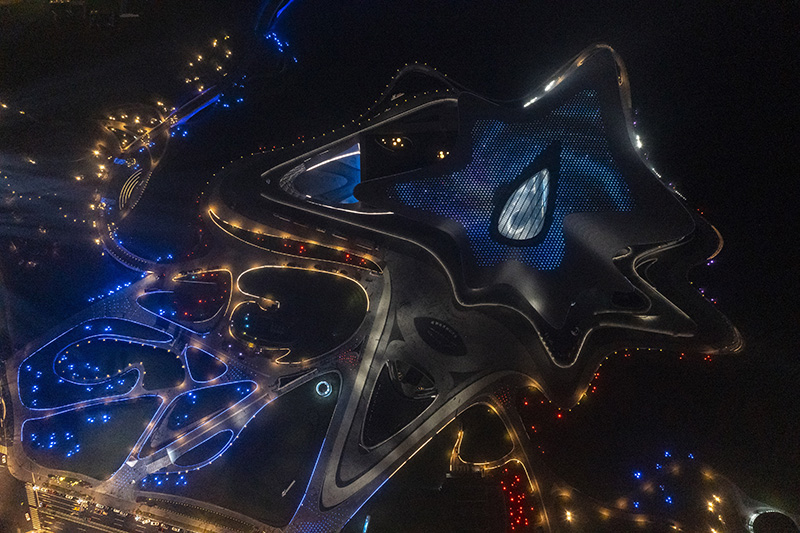 “星云”毕现：2023成都世界科幻大会主场馆亮灯