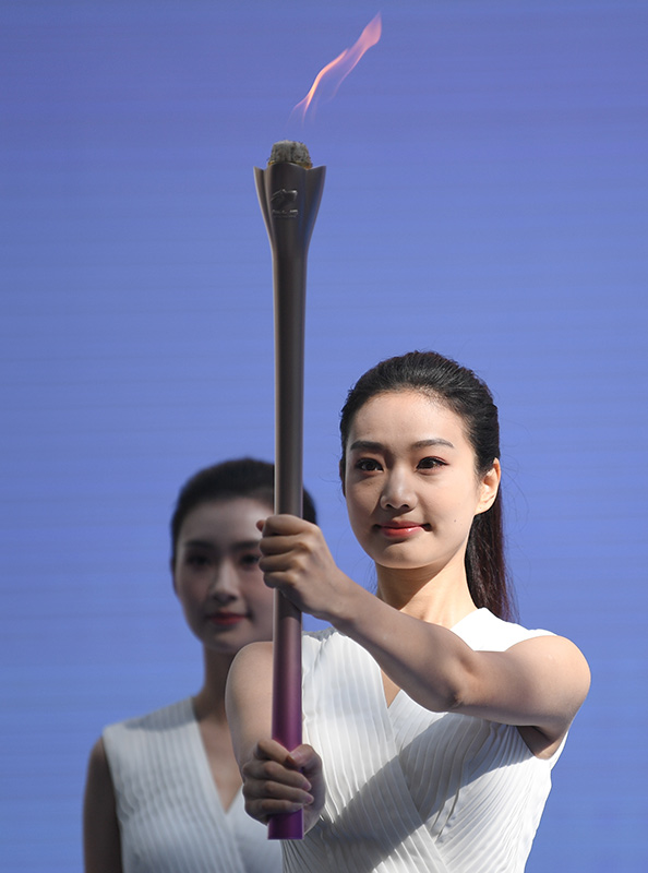 杭州亚残运会火种在广州完成采集