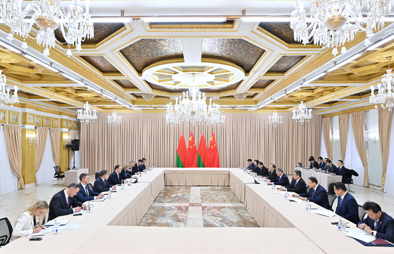李强会见白俄罗斯总理戈洛夫琴科