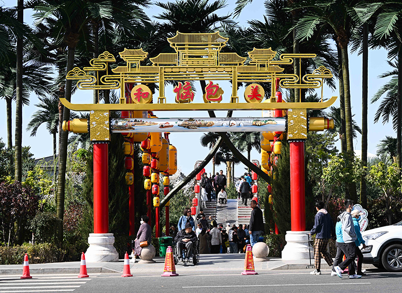 “塞外青城”呼和浩特：城郊游 享假期