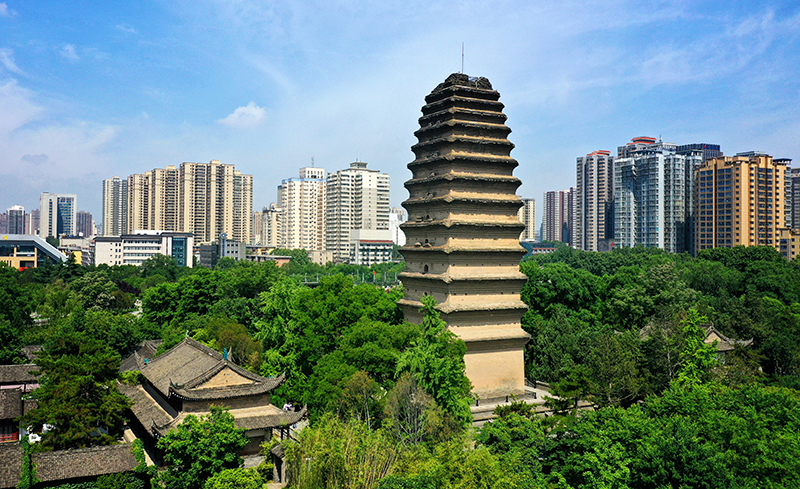 天空之眼瞰丝路：长安-天山廊道的路网