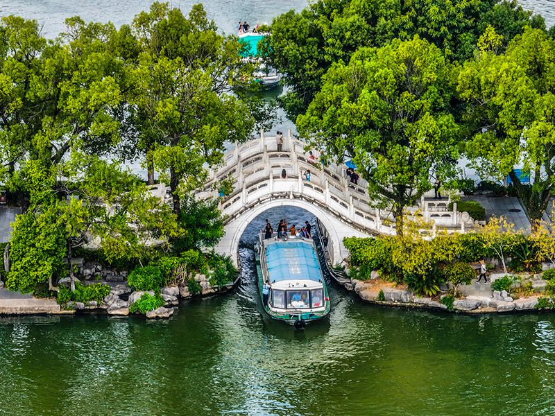 假期旅游热 祖国山河美