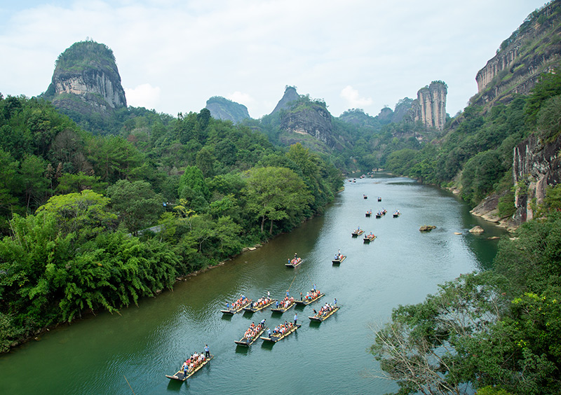 假期旅游热 祖国山河美