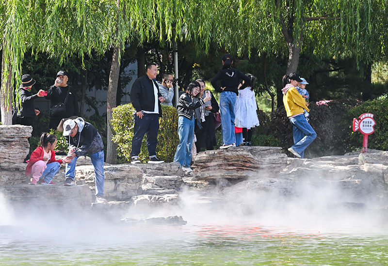 “塞外青城”呼和浩特：城郊游 享假期