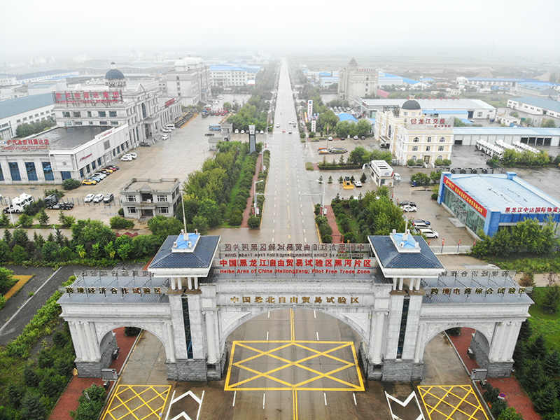 一带一路“双城迹”：一江之隔的双子城