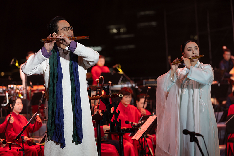 2023上海湖畔国际音乐节举行开幕演出