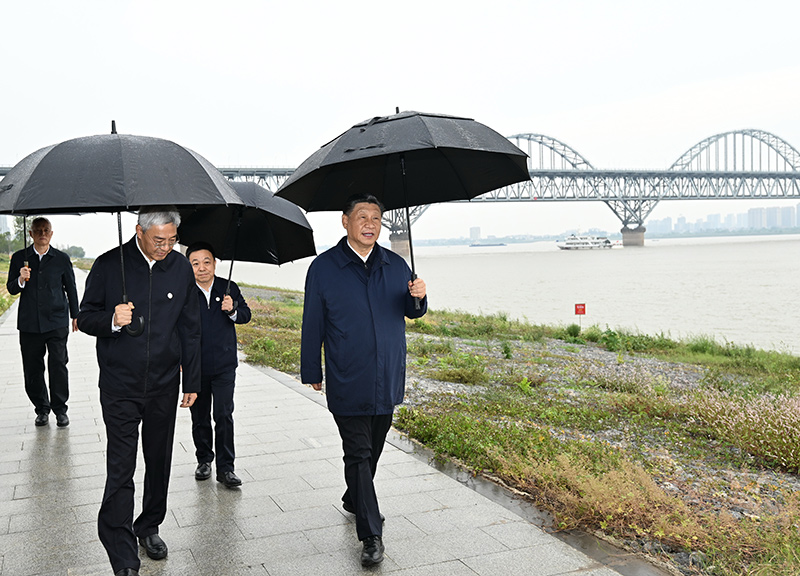 习近平在江西考察时强调：解放思想开拓进取扬长补短固本兴新 奋力谱写中国式现代化江西篇章