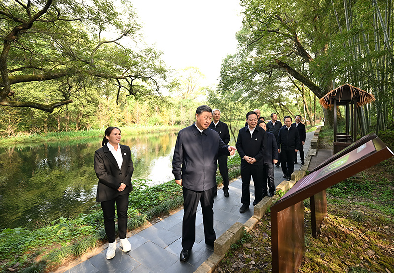 习近平在江西考察时强调：解放思想开拓进取扬长补短固本兴新 奋力谱写中国式现代化江西篇章