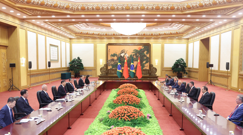 习近平会见巴西众议长里拉