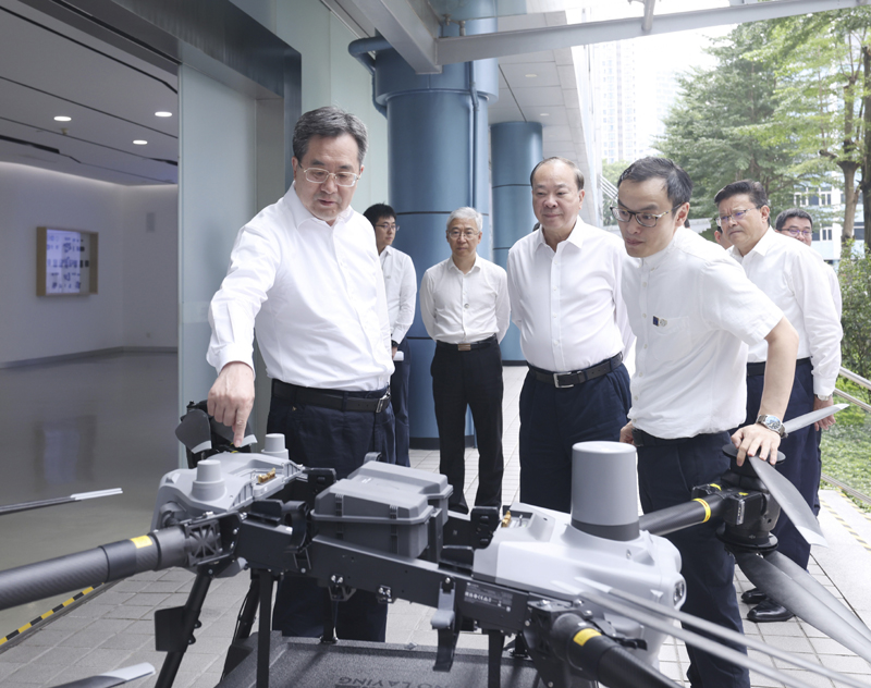 丁薛祥在广东深圳调研时强调：深入实施创新驱动发展战略 塑造高质量发展新动能新优势