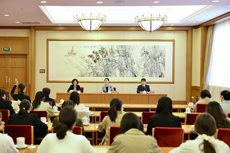 中国妇女十三大基层一线代表比例提高