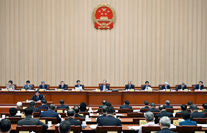 十四届全国人大常委会第六次会议在京举行 审议海洋环境保护法修订草案、爱国主义教育法草案、传染病防治法修订草案等 赵乐际主持