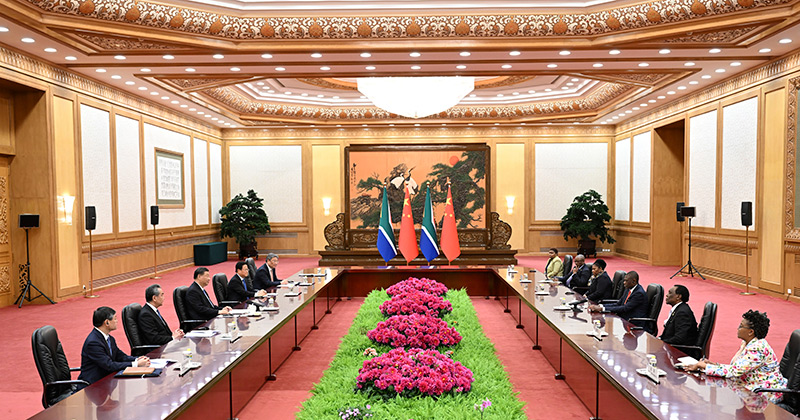 习近平会见南非副总统马沙蒂莱