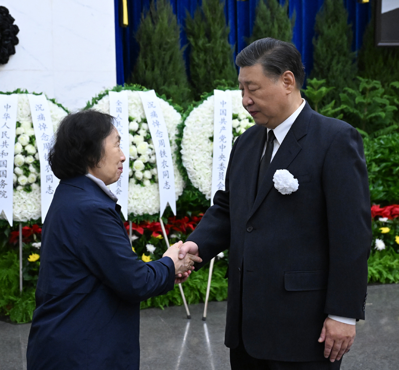 周铁农同志遗体火化 习近平等到八宝山革命公墓送别