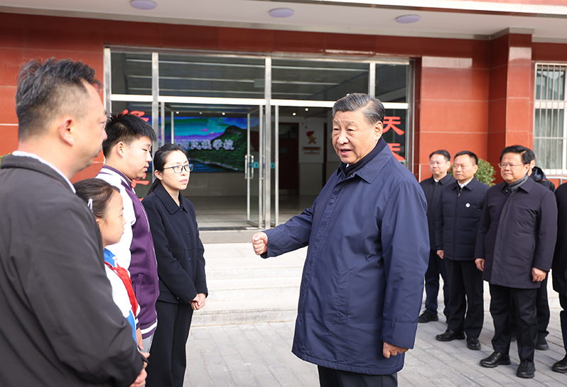 习近平在北京河北考察灾后恢复重建工作
