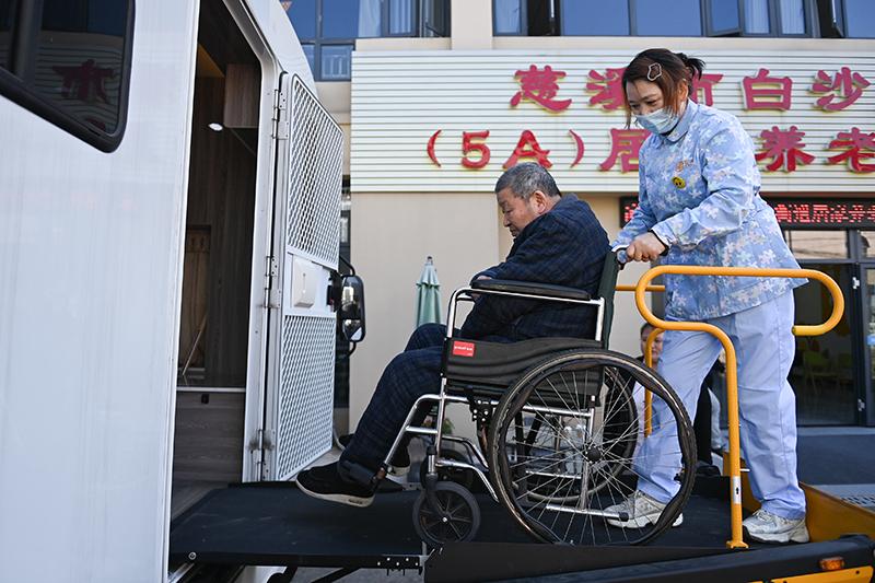 浙江慈溪：紧贴群众需求 提升社会保障服务