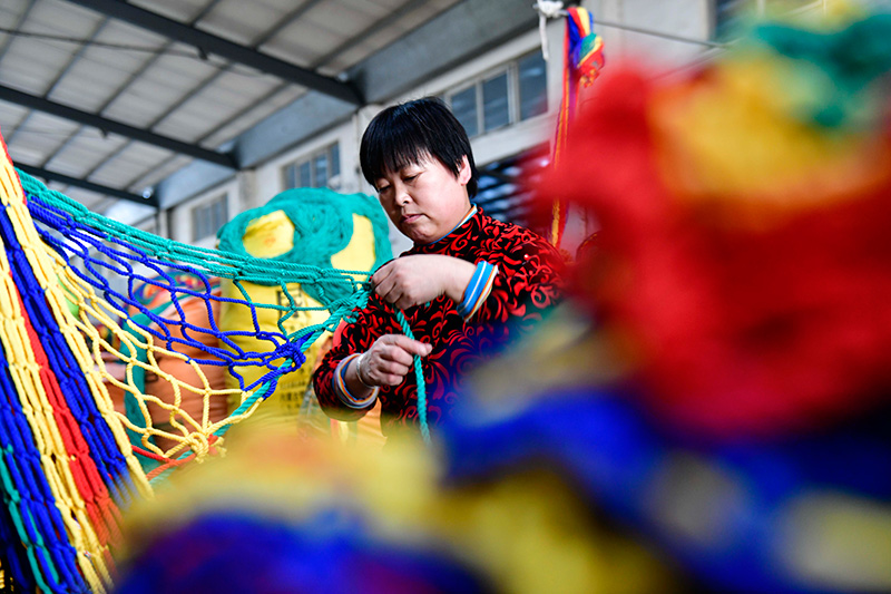 山东惠民：小绳网 大市场