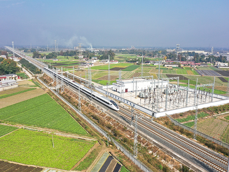川青铁路四川首段贯通运营