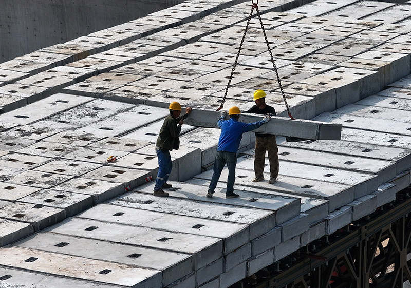 深江铁路南沙站进入现浇梁施工