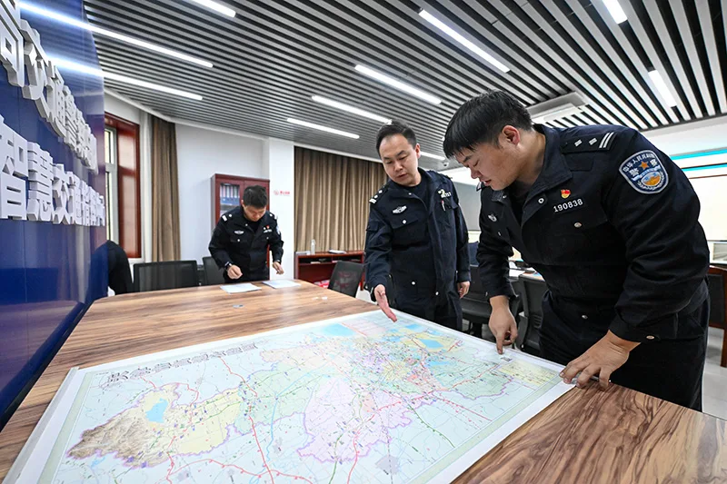 天津高速多部门积极应对降雪天气