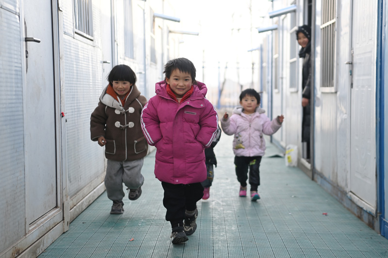 灾区安置活动板房陆续投用 保障受灾群众温暖过冬